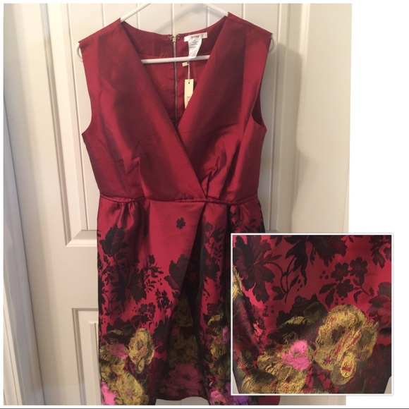 Dress - Picture 1 of 1